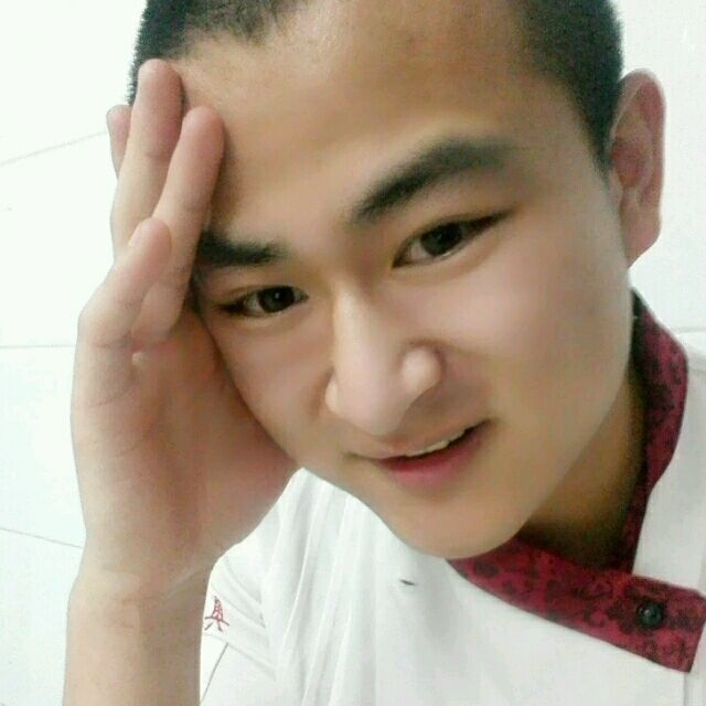 人潮拥挤的第一张照片--鞍山认干亲服务网